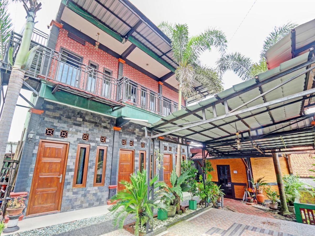 SPOT ON 91337 Pandu Homestay Klaten Wonogiri Bagian luar foto