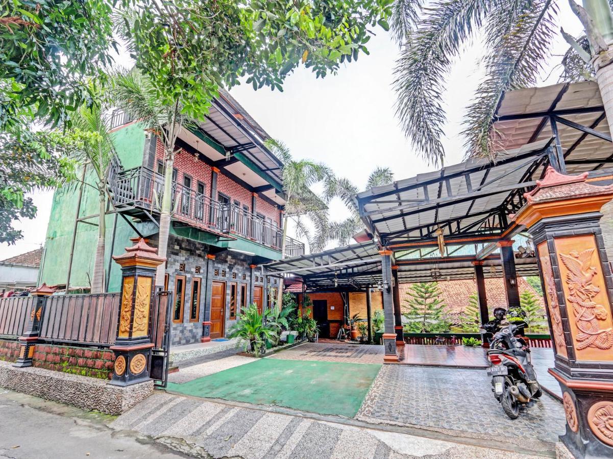 SPOT ON 91337 Pandu Homestay Klaten Wonogiri Bagian luar foto