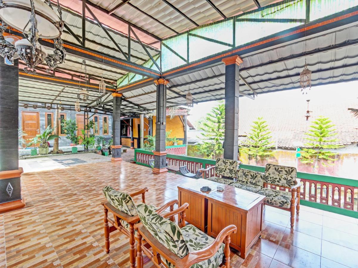 SPOT ON 91337 Pandu Homestay Klaten Wonogiri Bagian luar foto