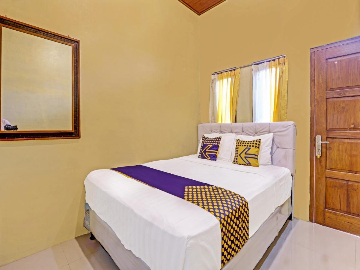 SPOT ON 91337 Pandu Homestay Klaten Wonogiri Bagian luar foto